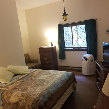 Kancamagus Swift River Inn Albany Номер фото